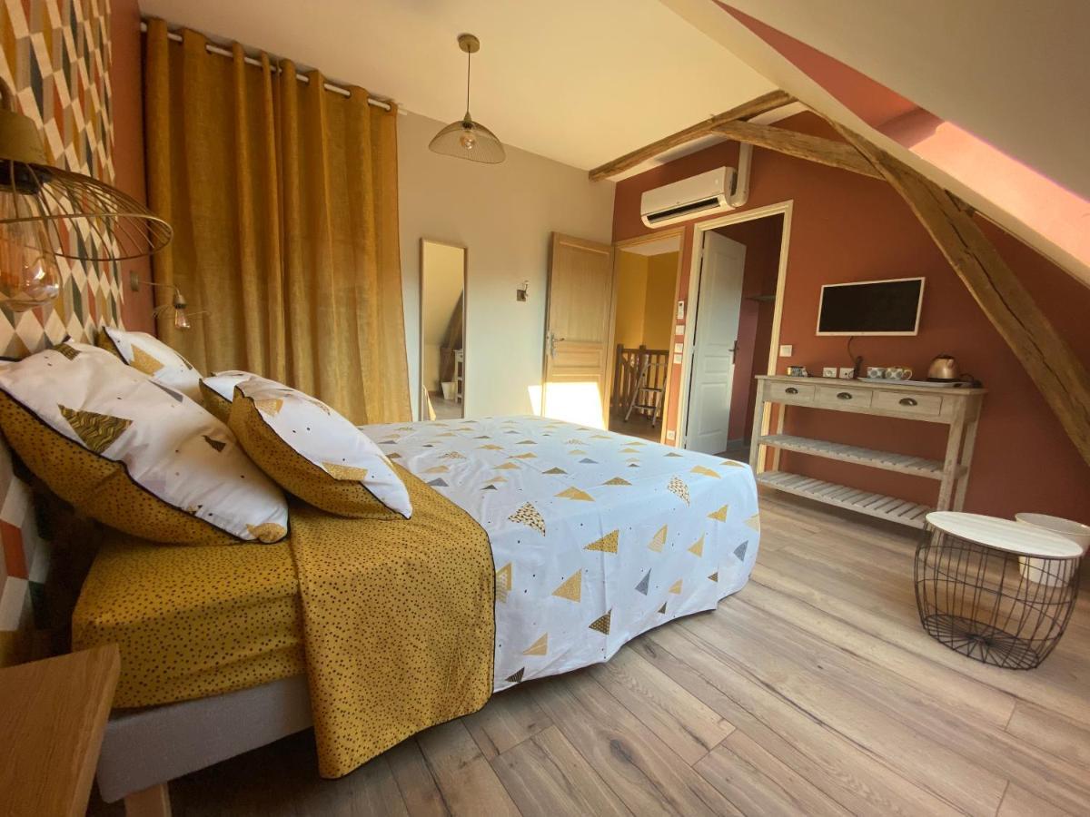Chambres D Hotes De La Mauguiniere Neuille-le-Lierre ภายนอก รูปภาพ
