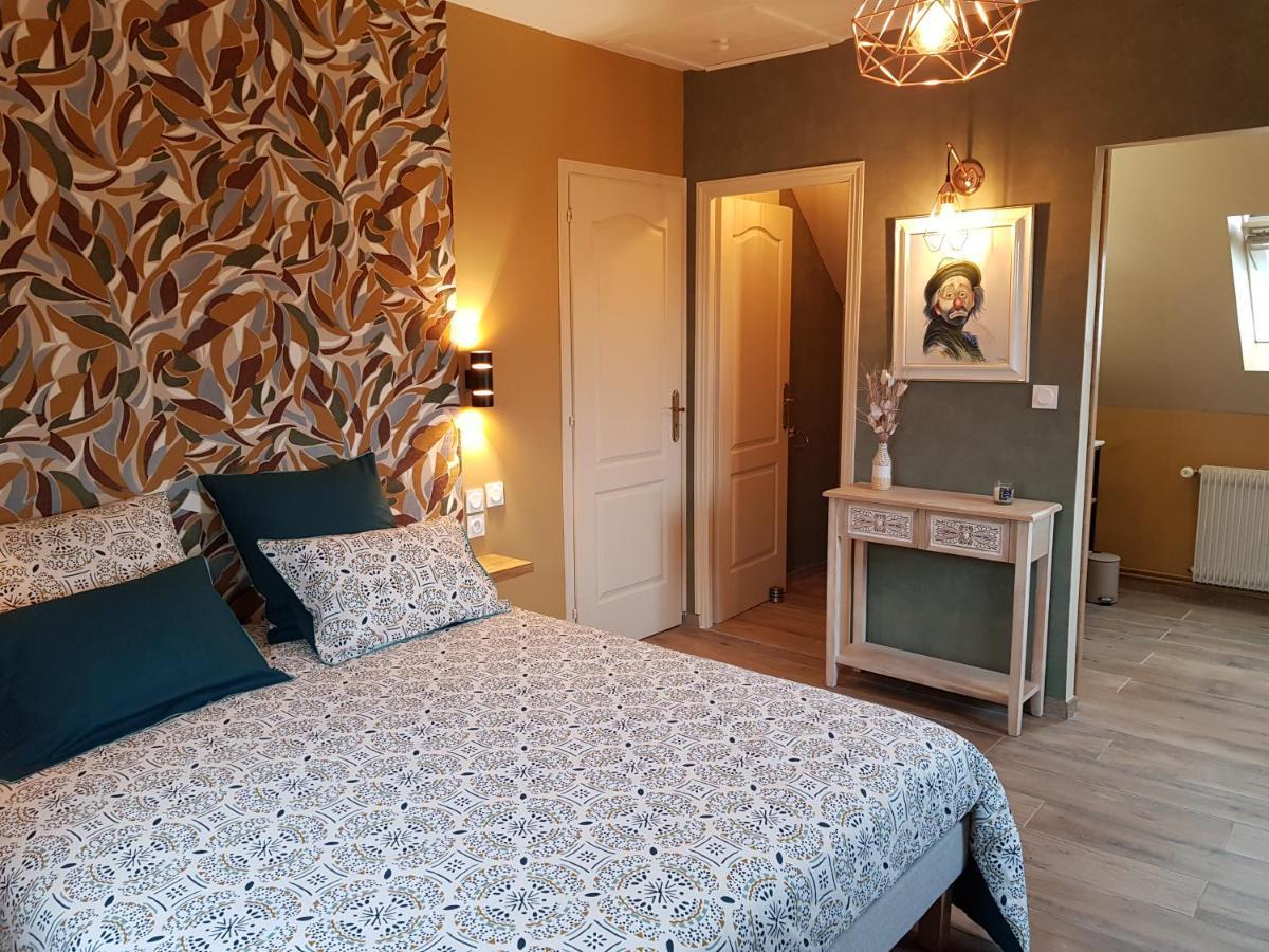 Chambres D Hotes De La Mauguiniere Neuille-le-Lierre ภายนอก รูปภาพ