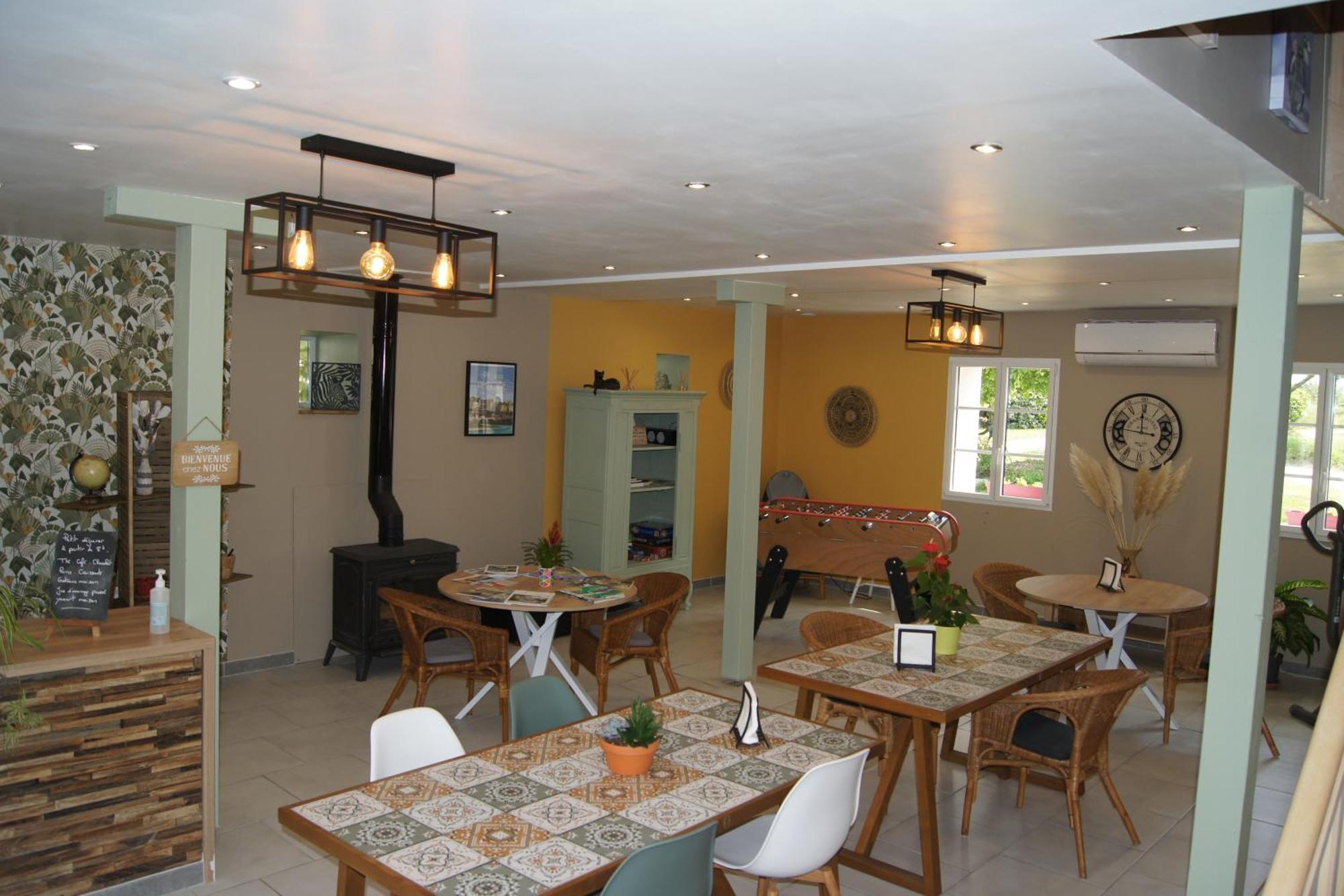 Chambres D Hotes De La Mauguiniere Neuille-le-Lierre ภายนอก รูปภาพ